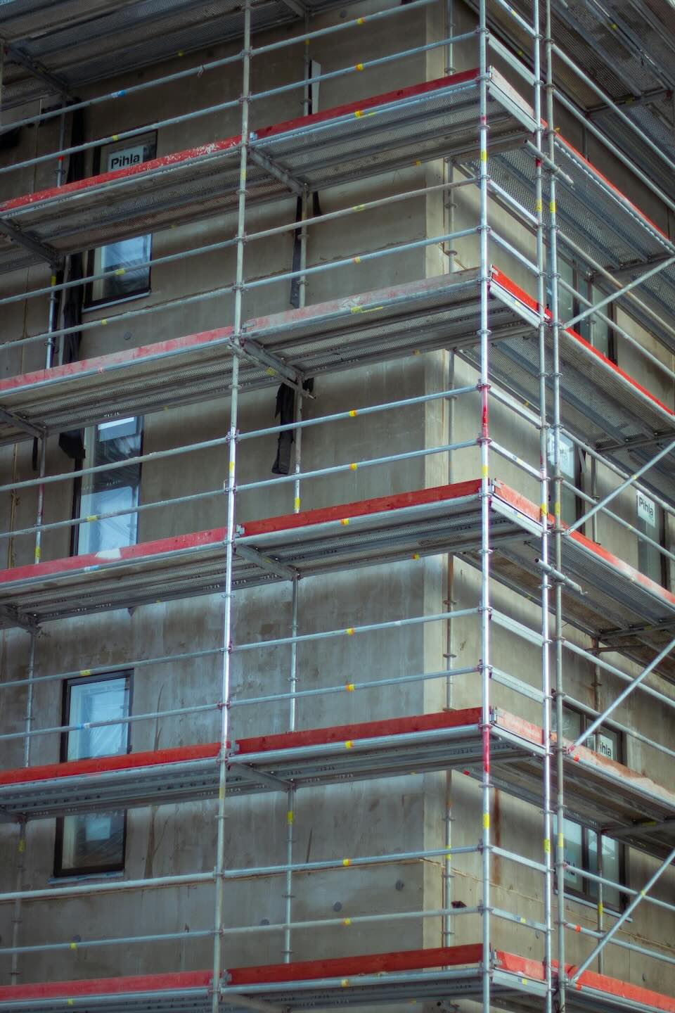 Sky behind scaffolding